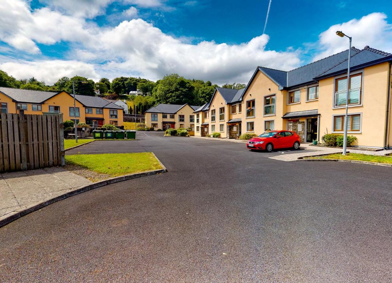 Lakeside Holiday Homes - Type B By Trident Holiday Homes Killaloe Bagian luar foto