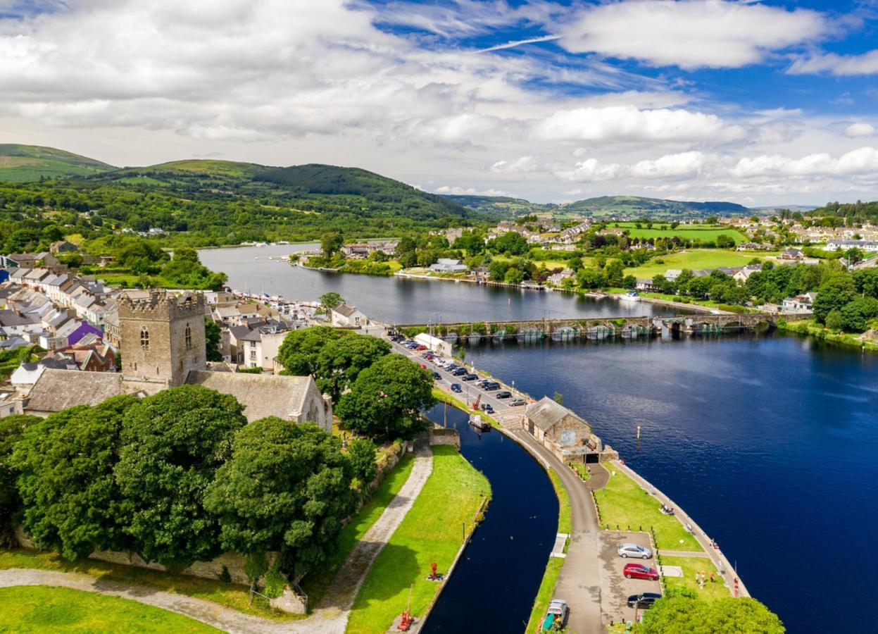 Lakeside Holiday Homes - Type B By Trident Holiday Homes Killaloe Bagian luar foto